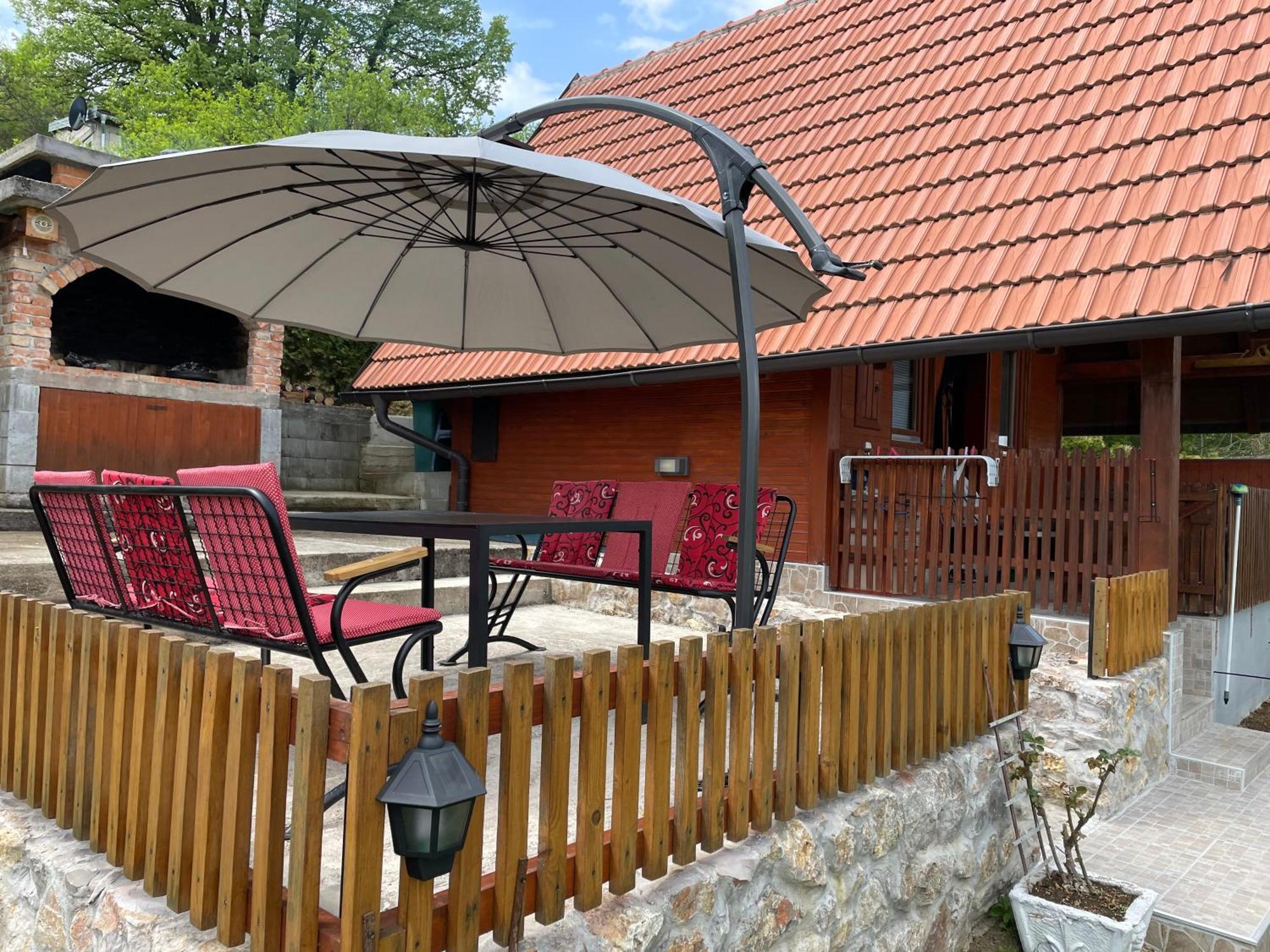 Holiday Home Nemo Bihać Екстериор снимка